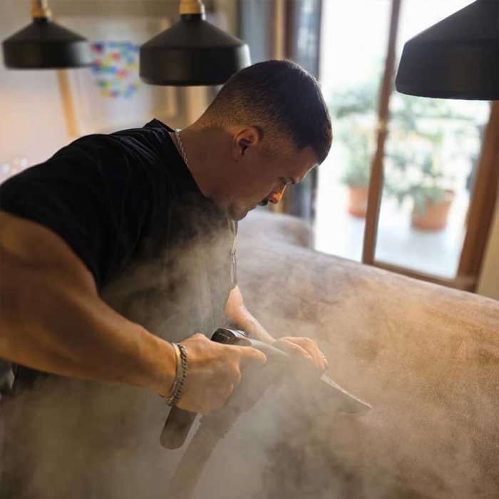 pulizia-con-macchinario-a-vapore-CleanePRO-Palermo